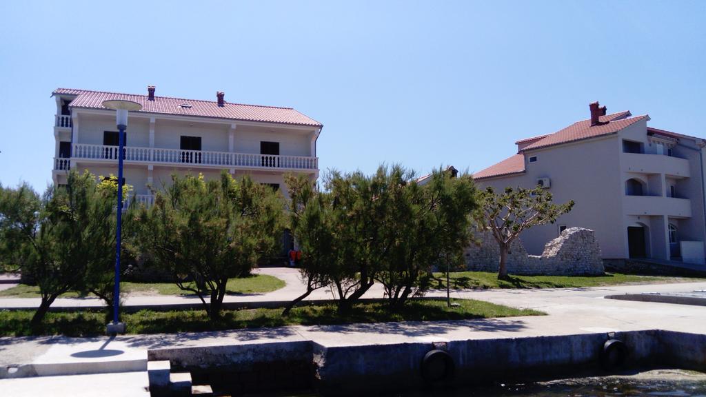 Apartments Branko Nin Esterno foto